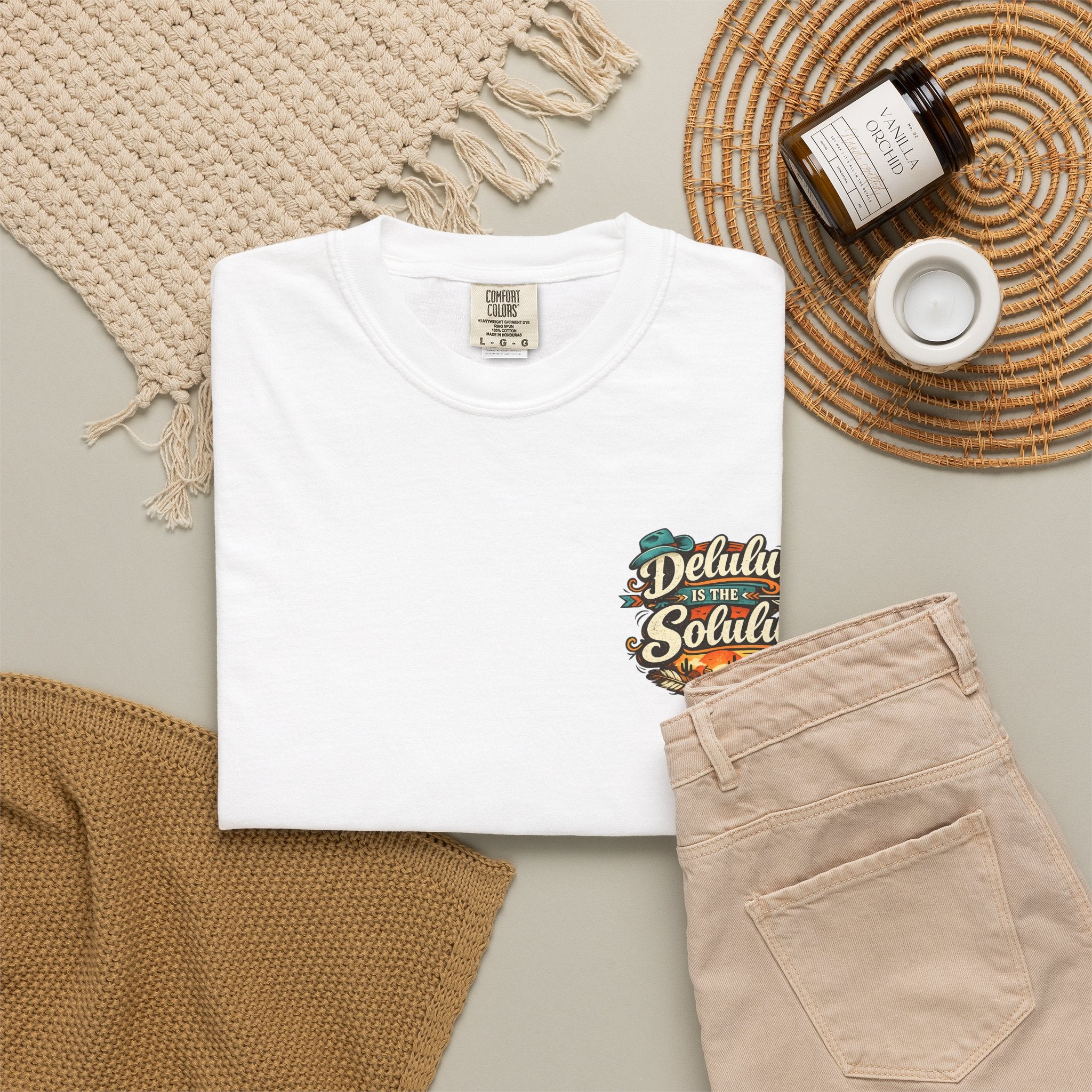 Delulu Is the Solulu Graphic T-Shirt