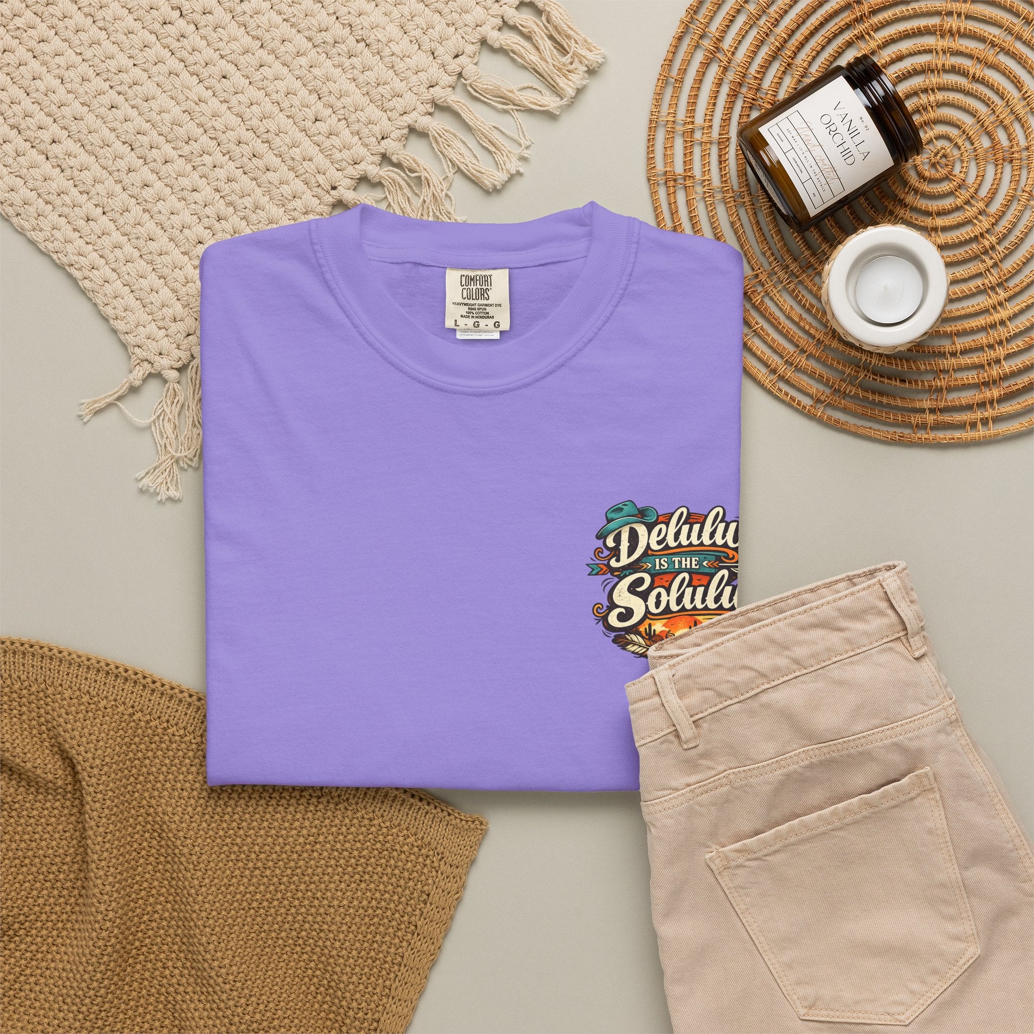 Delulu Is the Solulu Graphic T-Shirt
