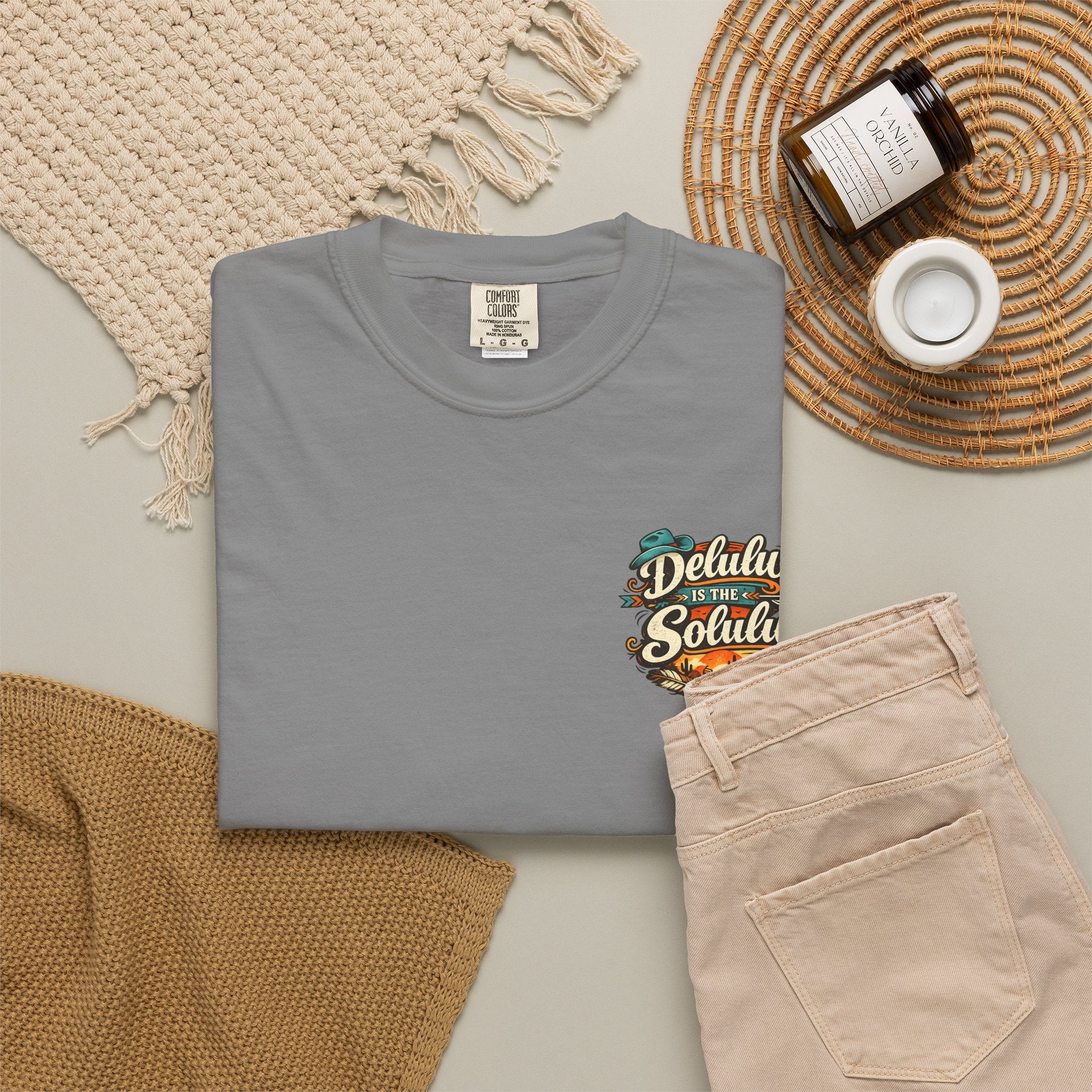 Delulu Is the Solulu Graphic T-Shirt