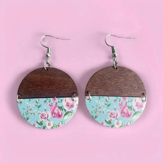 Wunderschöne Ohrringe aus Holz mit Blumenkreis