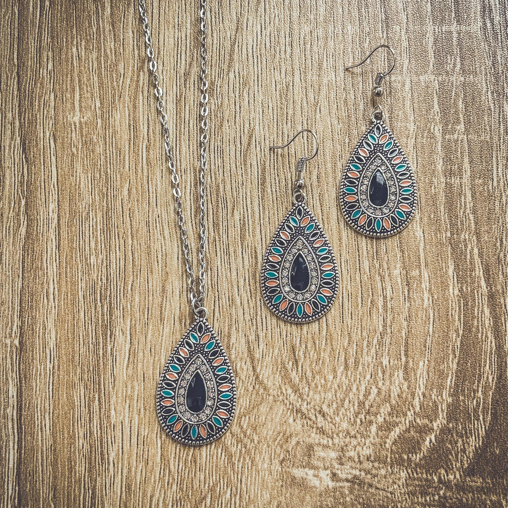Beautiful Feminine Black and Crystal Necklace and Earrings Set