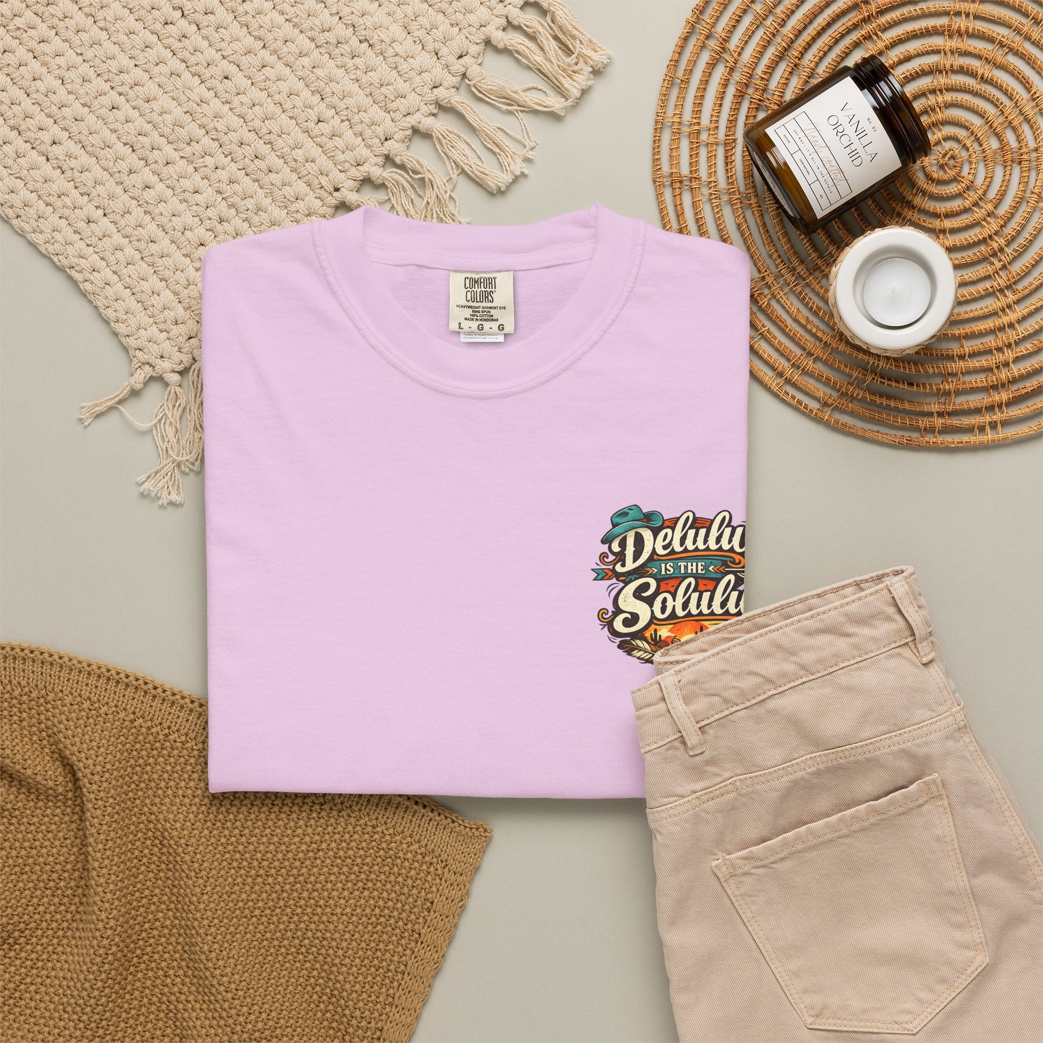 Delulu Is the Solulu Graphic T-Shirt