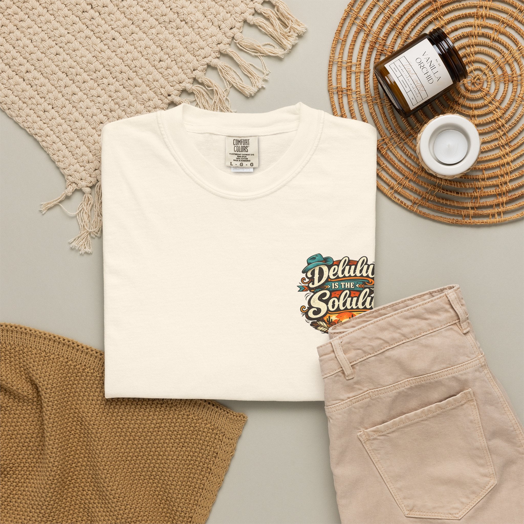 Delulu Is the Solulu Graphic T-Shirt