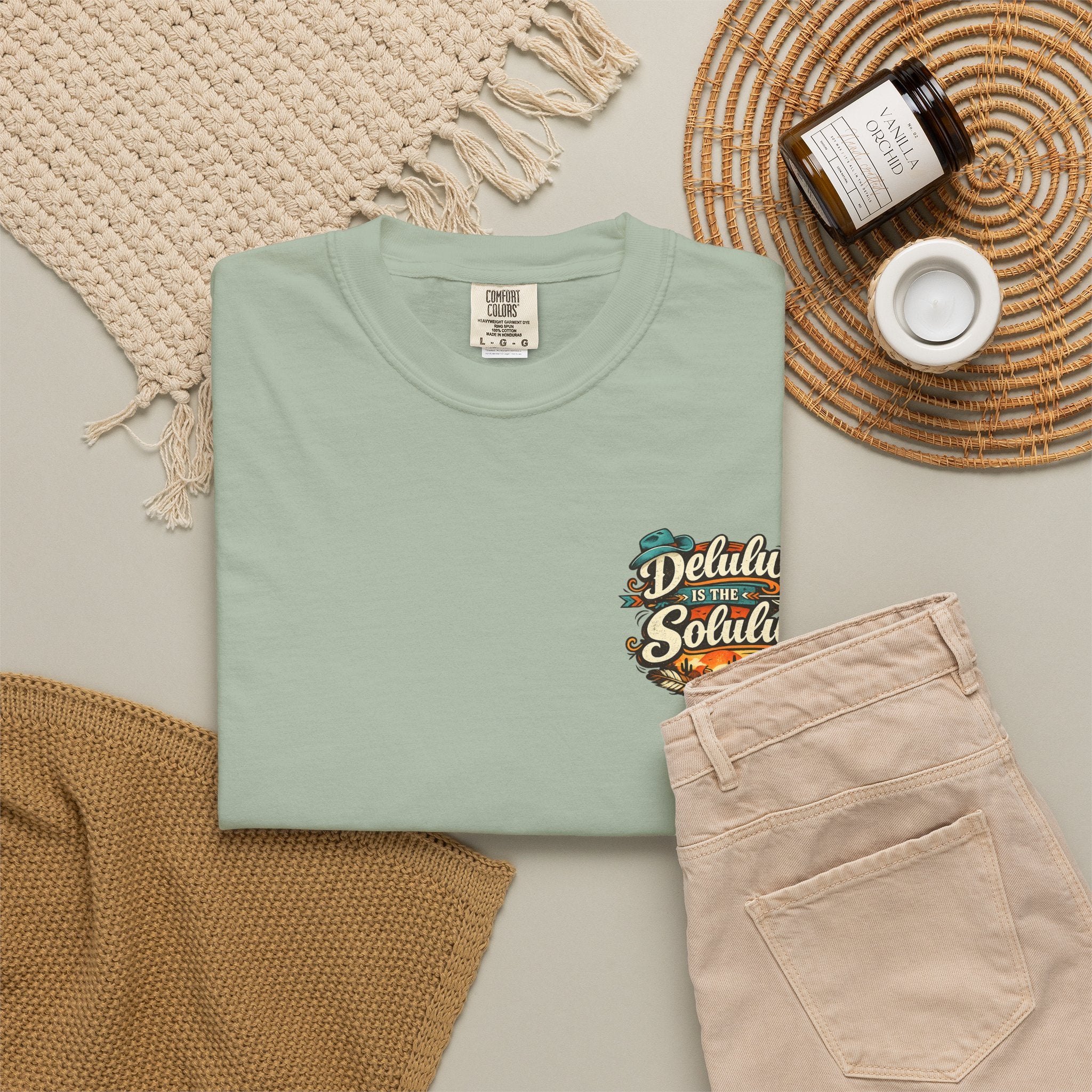 Delulu Is the Solulu Graphic T-Shirt