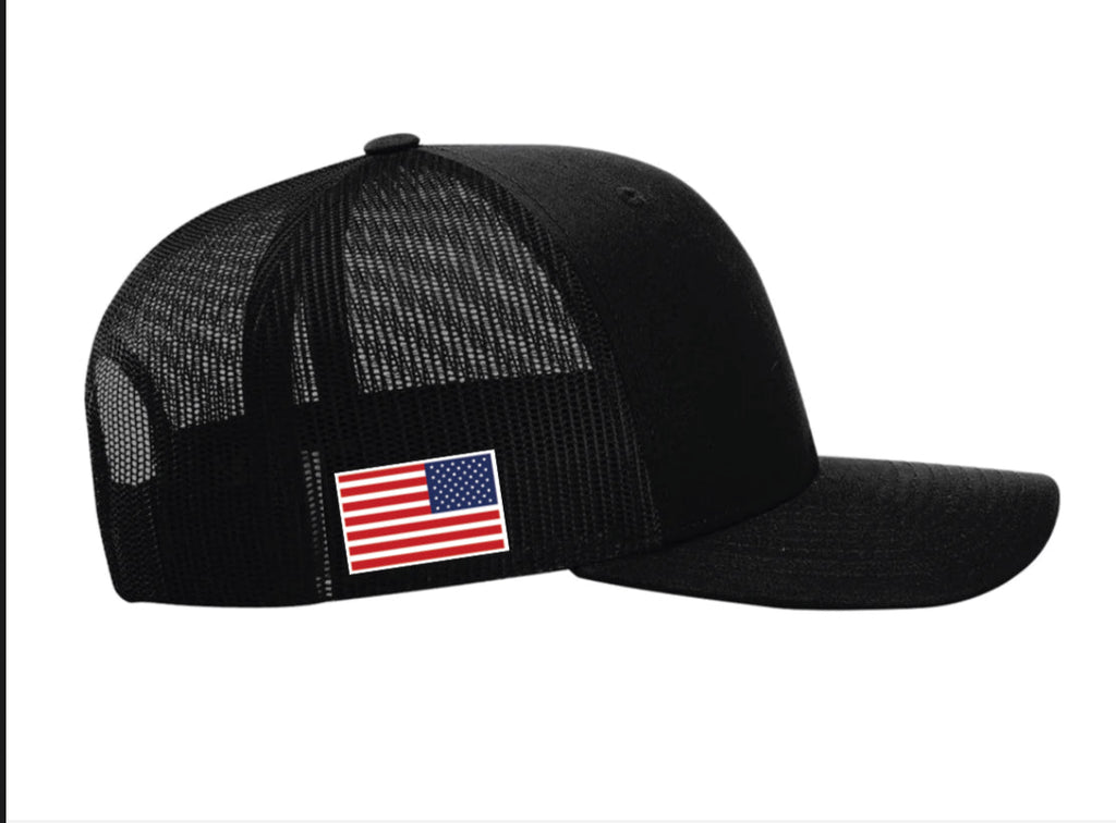 TRUCKER - D.O.GE. Schwarz m/Roter Mütze