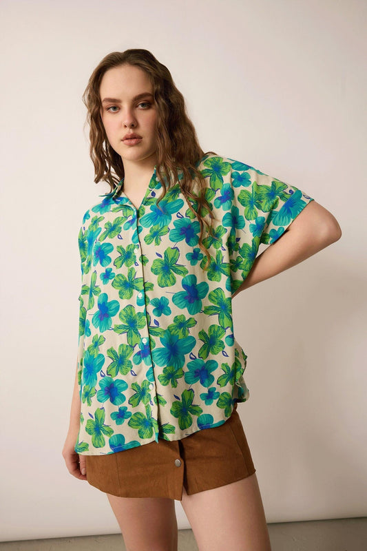 Elizabeth Oberteil mit Blumenmuster in Grün und Off-White