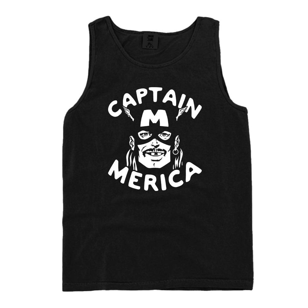 Captain Merica (vorne)