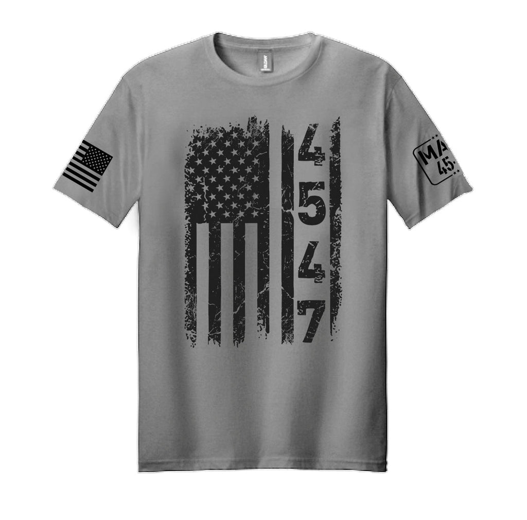 45-47 mit Flaggen-T-Shirt