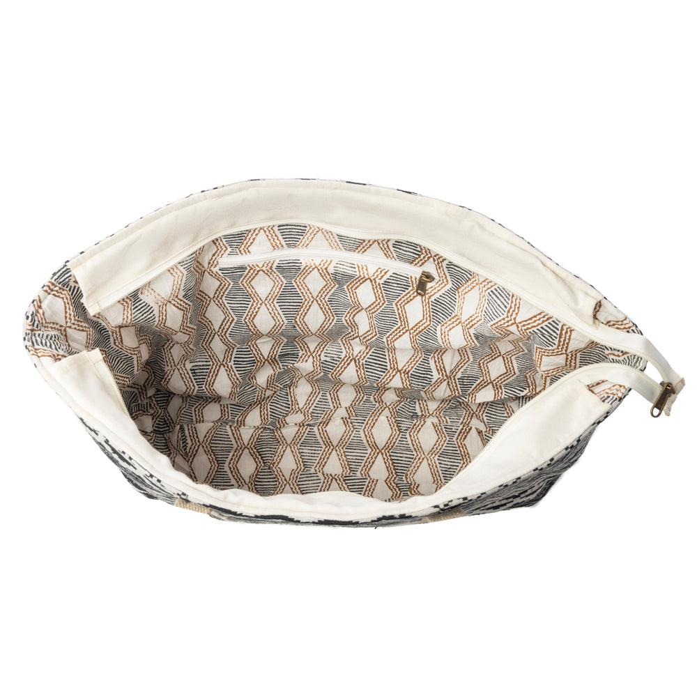 Myra Nocturne Mesa Weekender Bag in Midnight Ivory