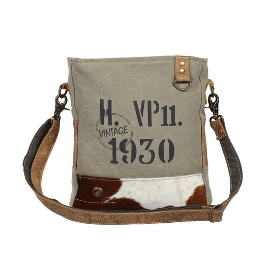 Schultertasche im Stil der 1930er-Jahre