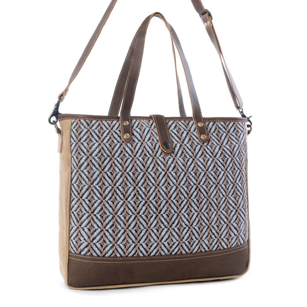 Exquisite Move Weekender Bag