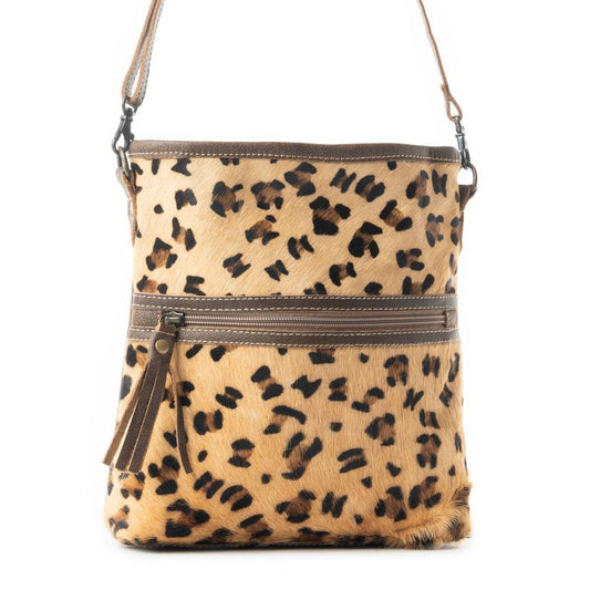 Tasche aus Leder und Fell