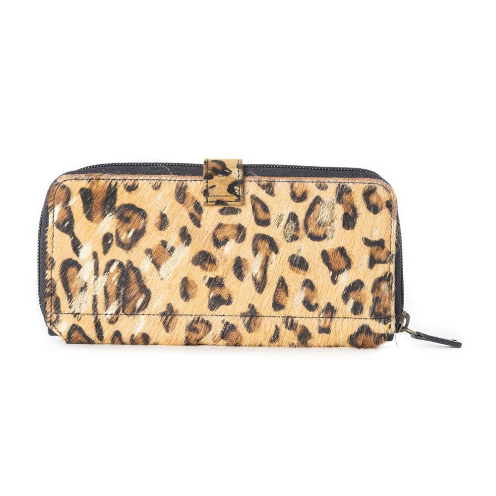 STYLE STATEMENT WALLET