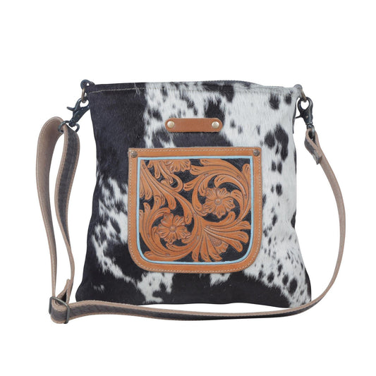 Geblühmte, handbearbeitete Tasche