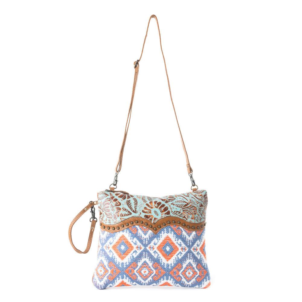 Innsaei Small & Crossbody bag