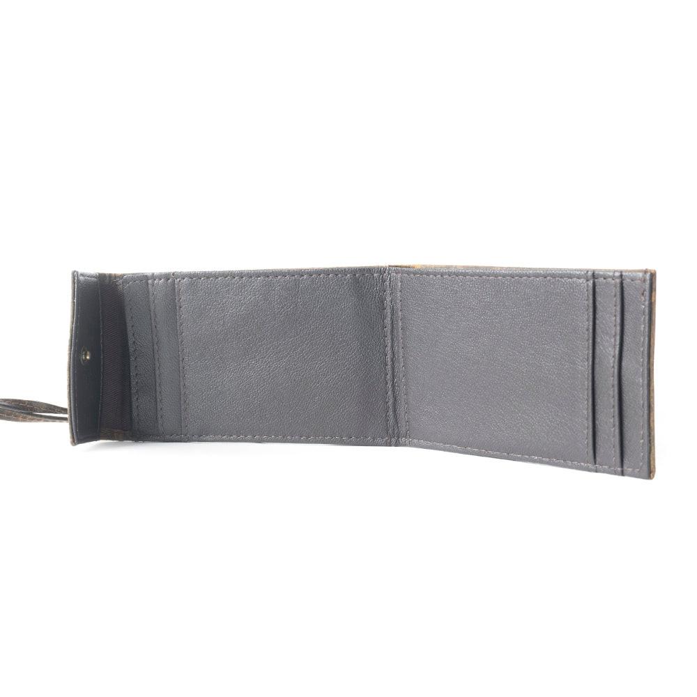 FIT FREE ID CASE WITH LANYARD