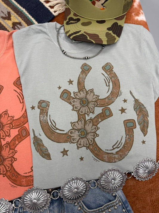 T-Shirt mit Pferdehufeisen und Blumenmuster – Bay
