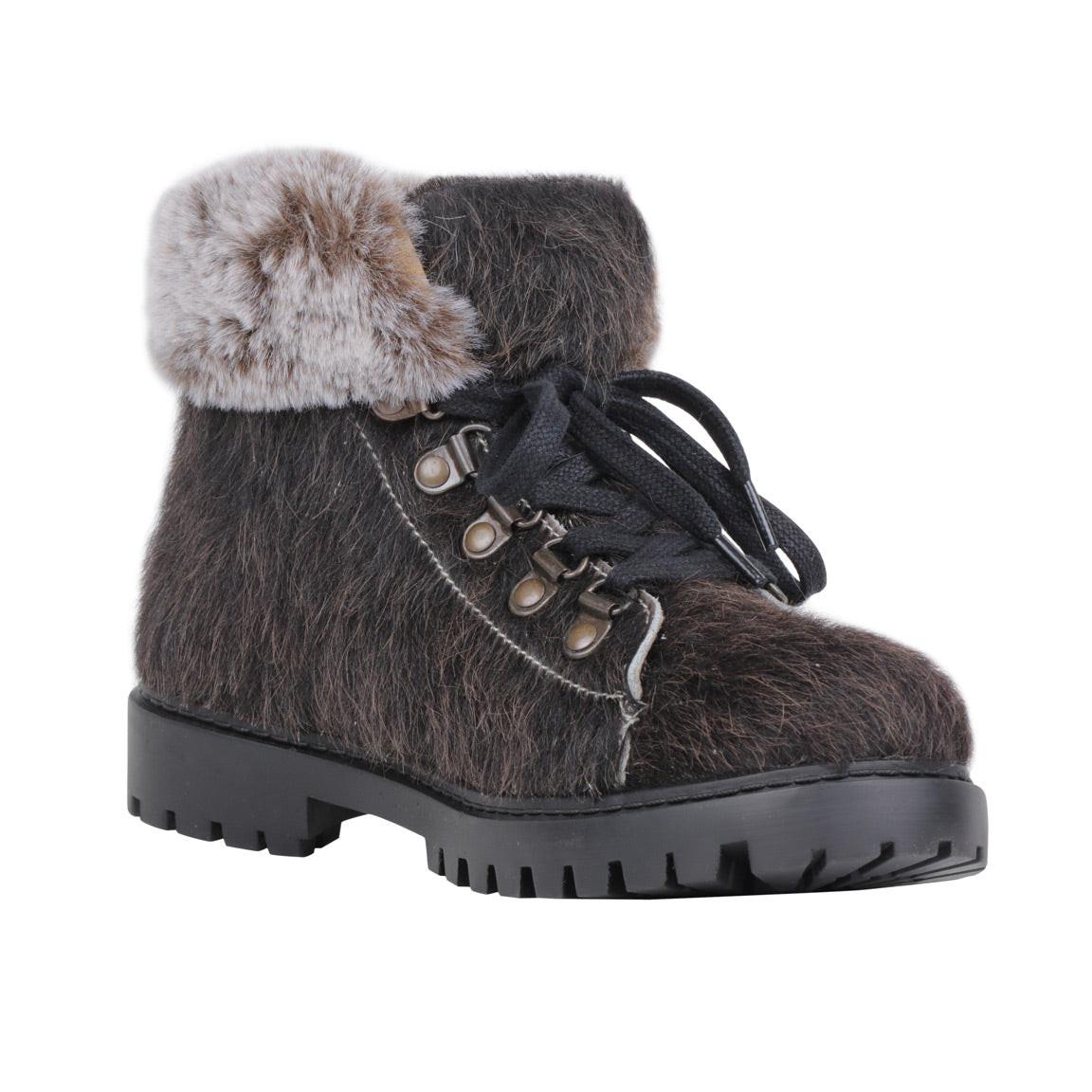 Turbulent Boots