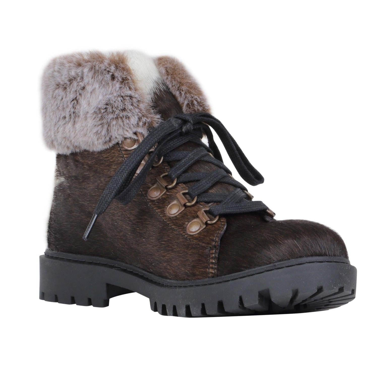 Turbulent Boots