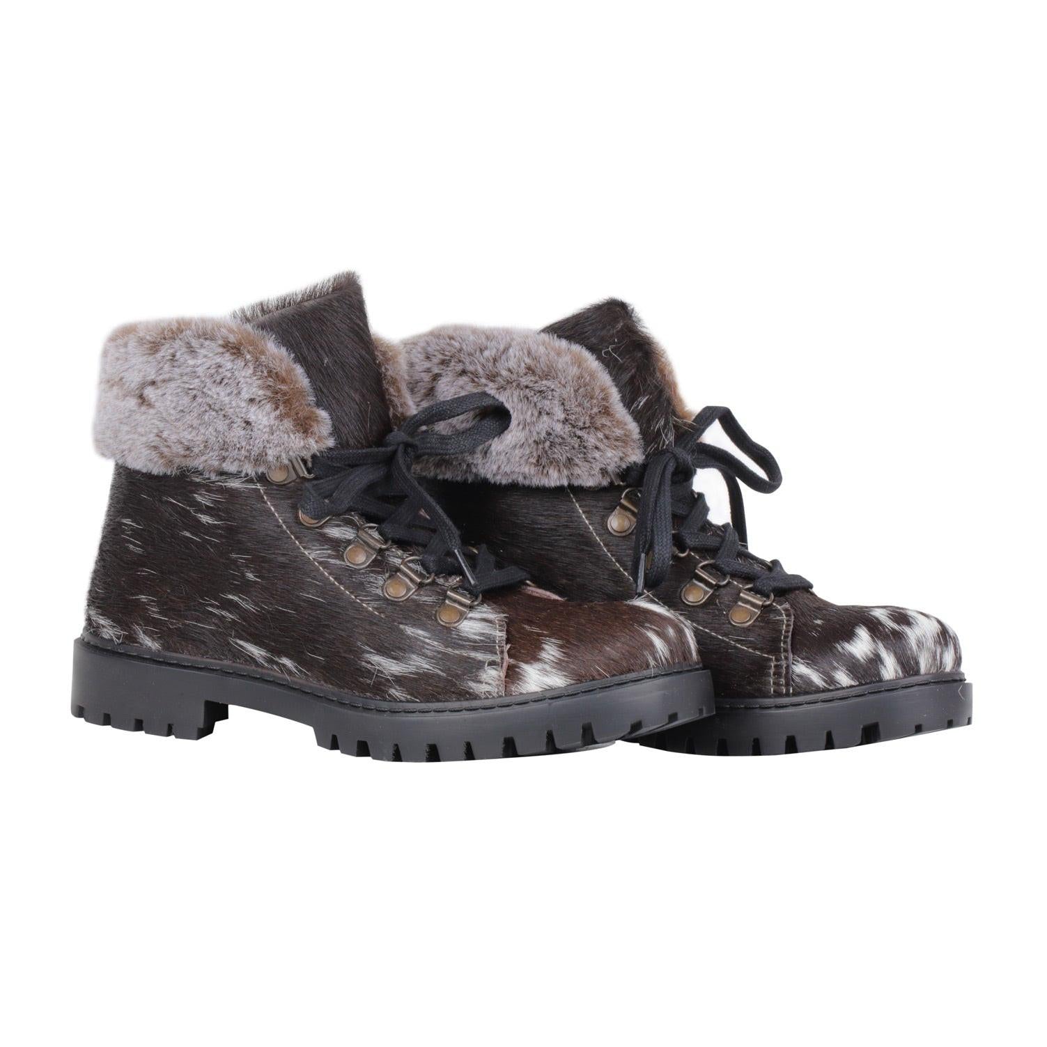 Turbulent Boots