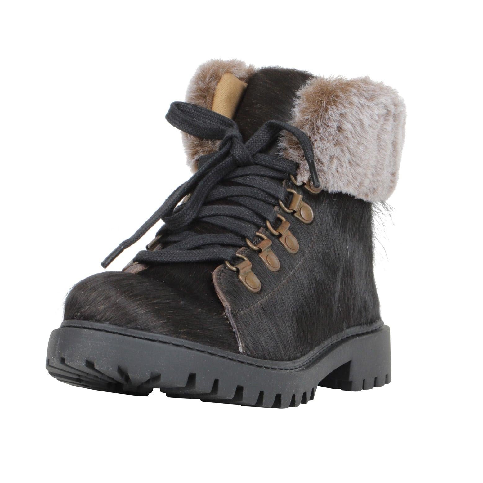 Turbulent Boots