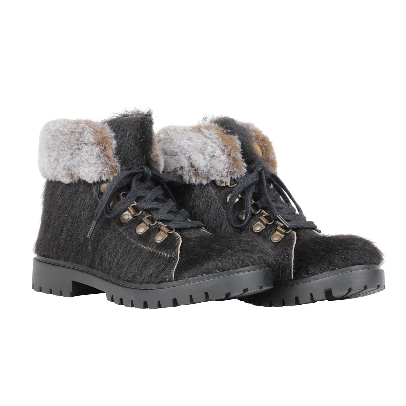 Turbulent Boots