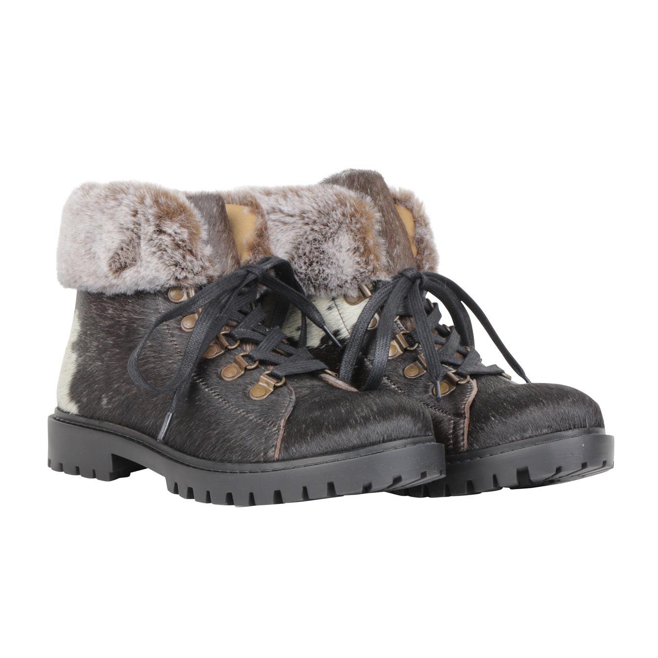 Turbulent Boots
