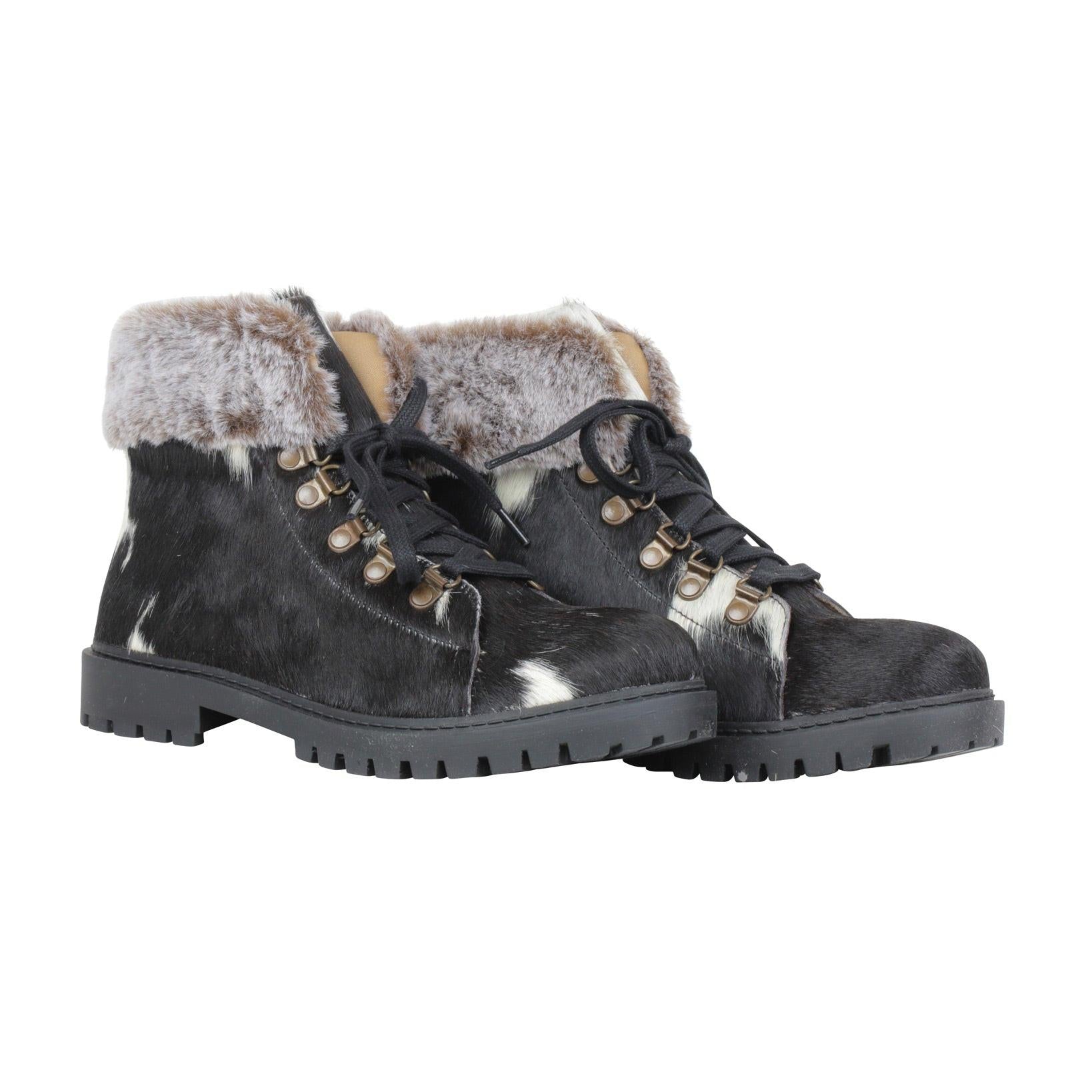 Turbulent Boots