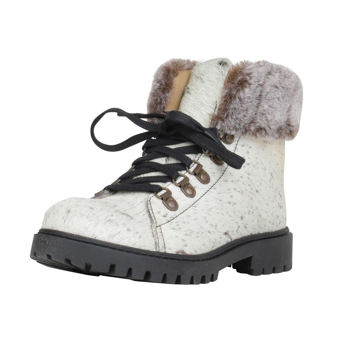 Turbulent Boots