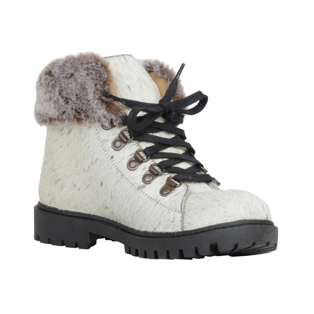 Turbulent Boots
