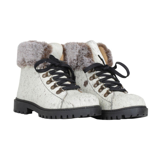 Turbulent Boots