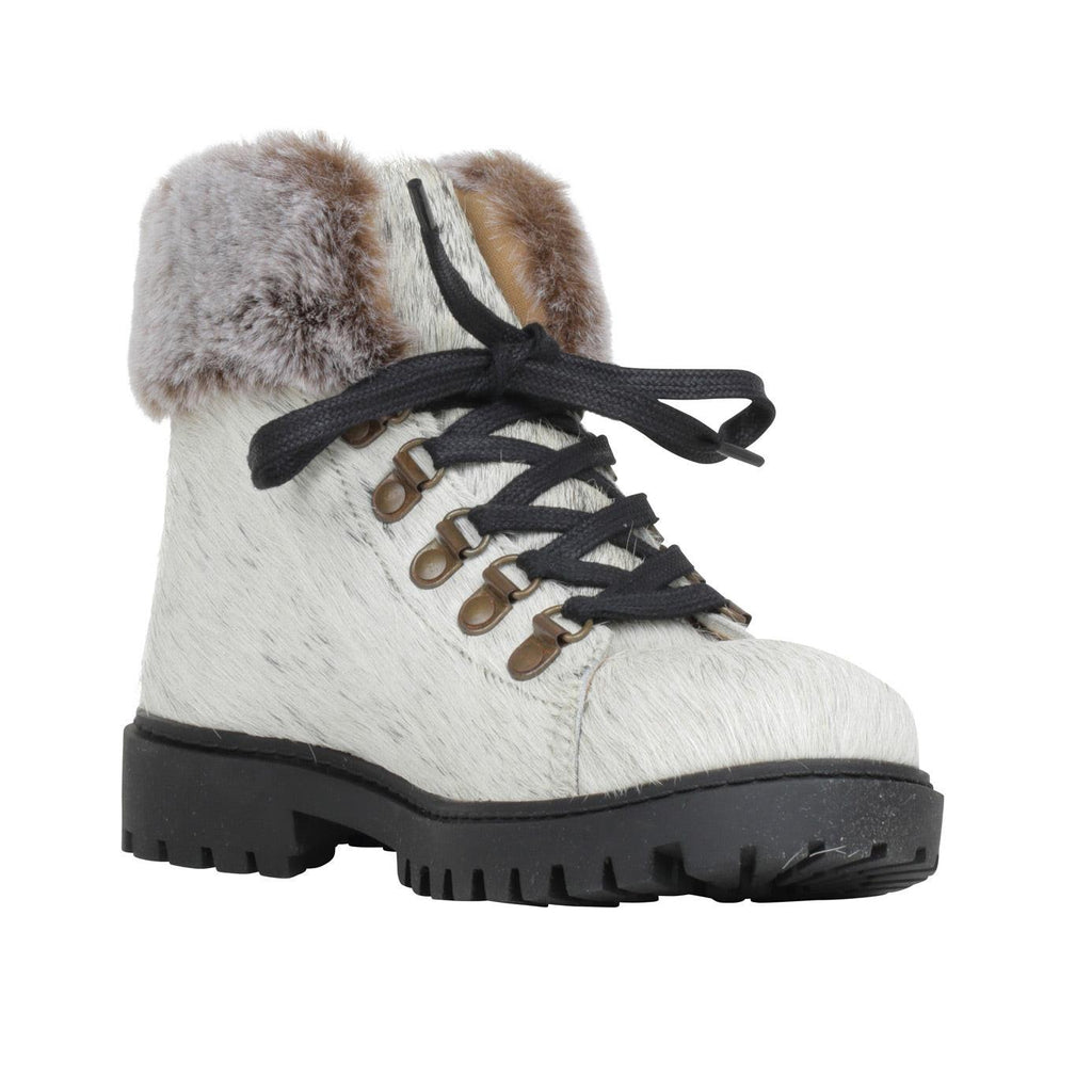 Turbulent Boots