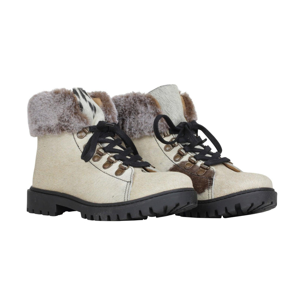 Turbulent Boots