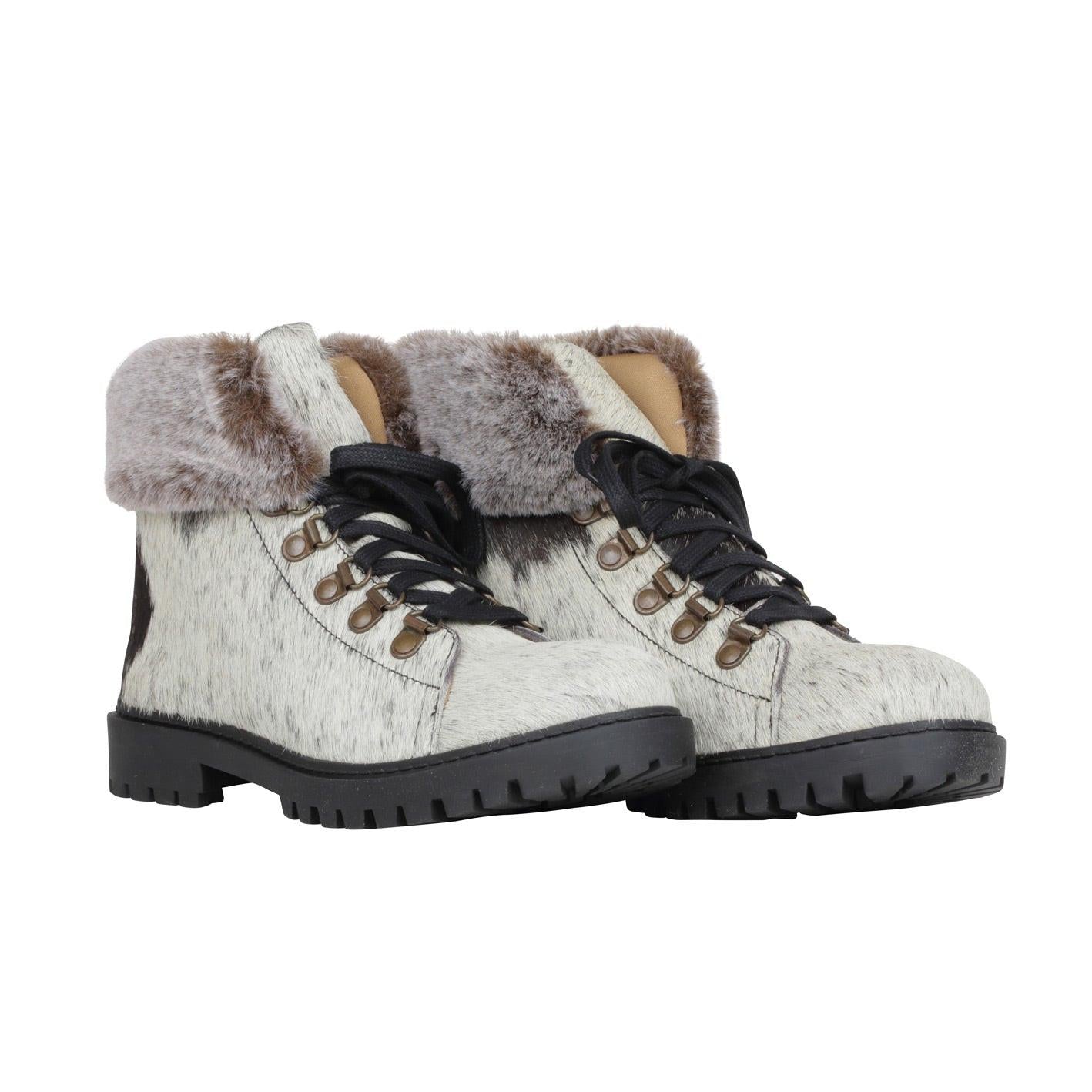 Turbulent Boots