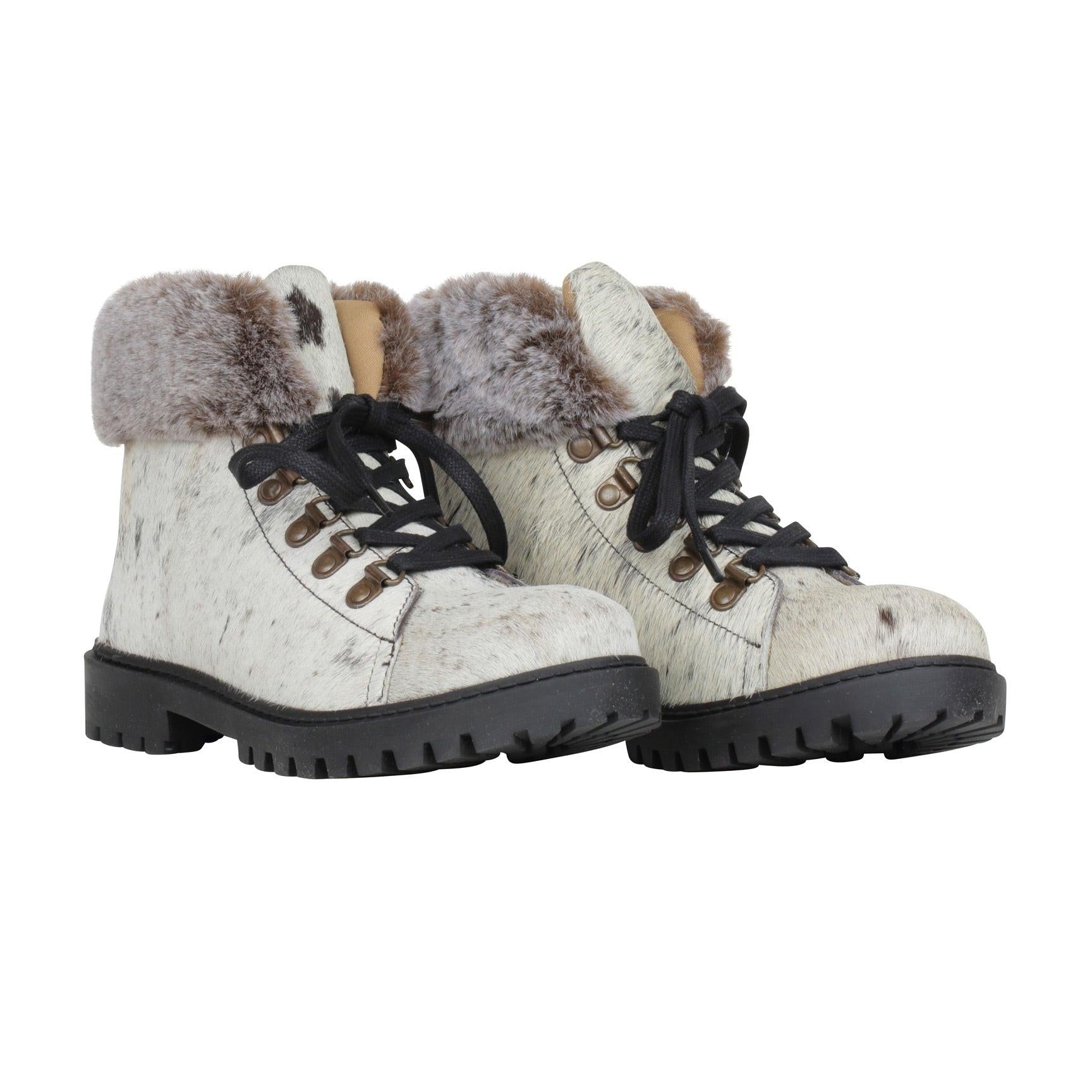 Turbulent Boots