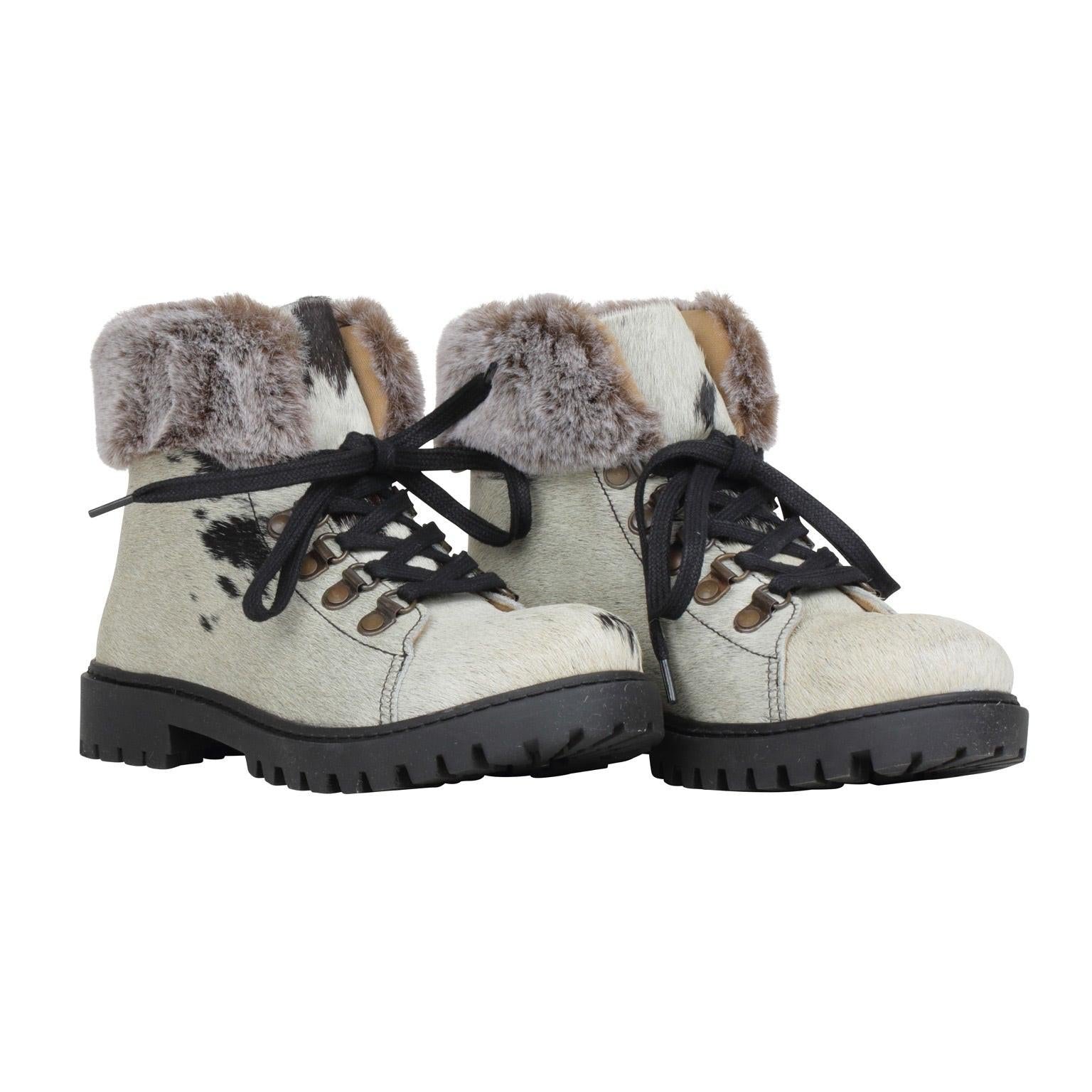 Turbulent Boots