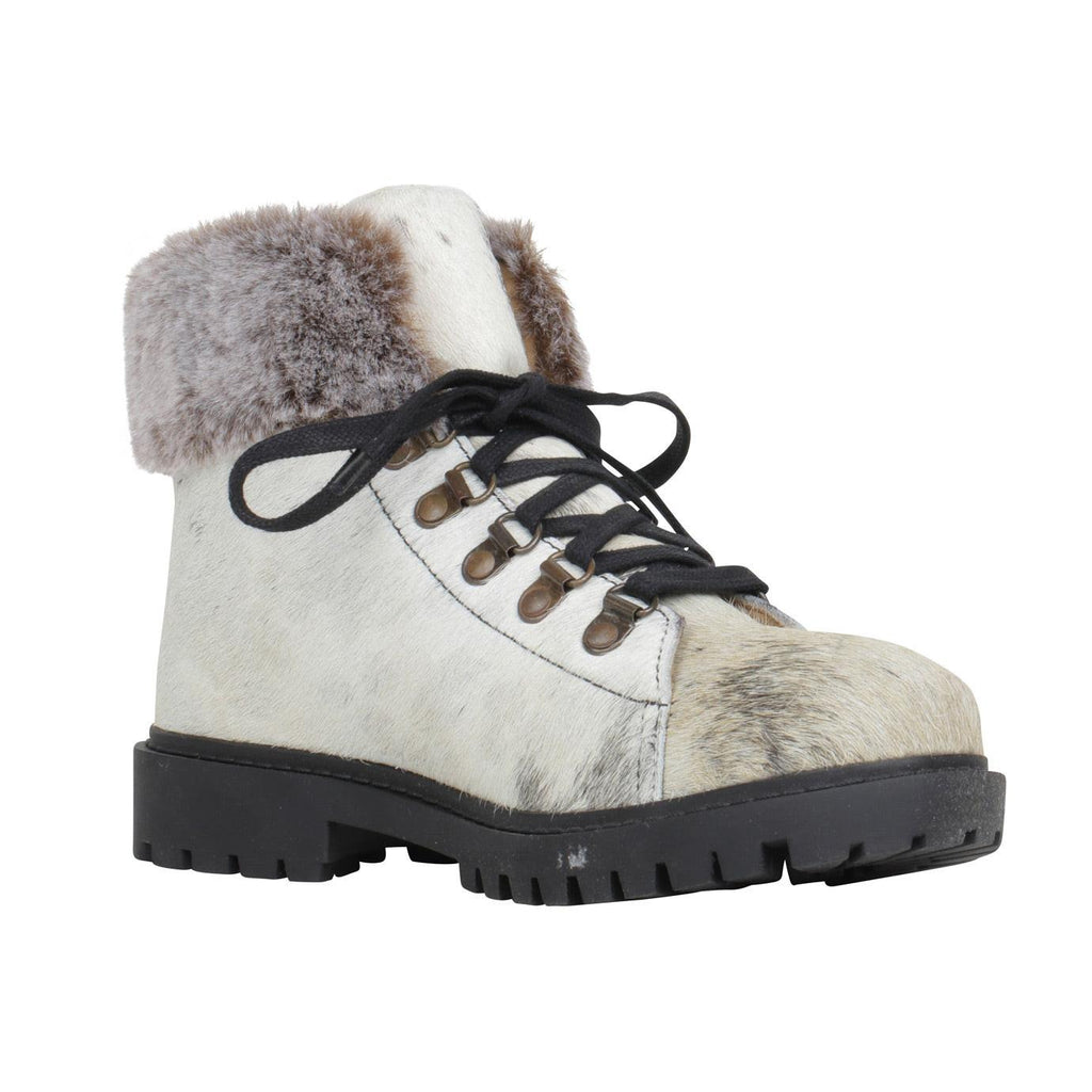 Turbulent Boots