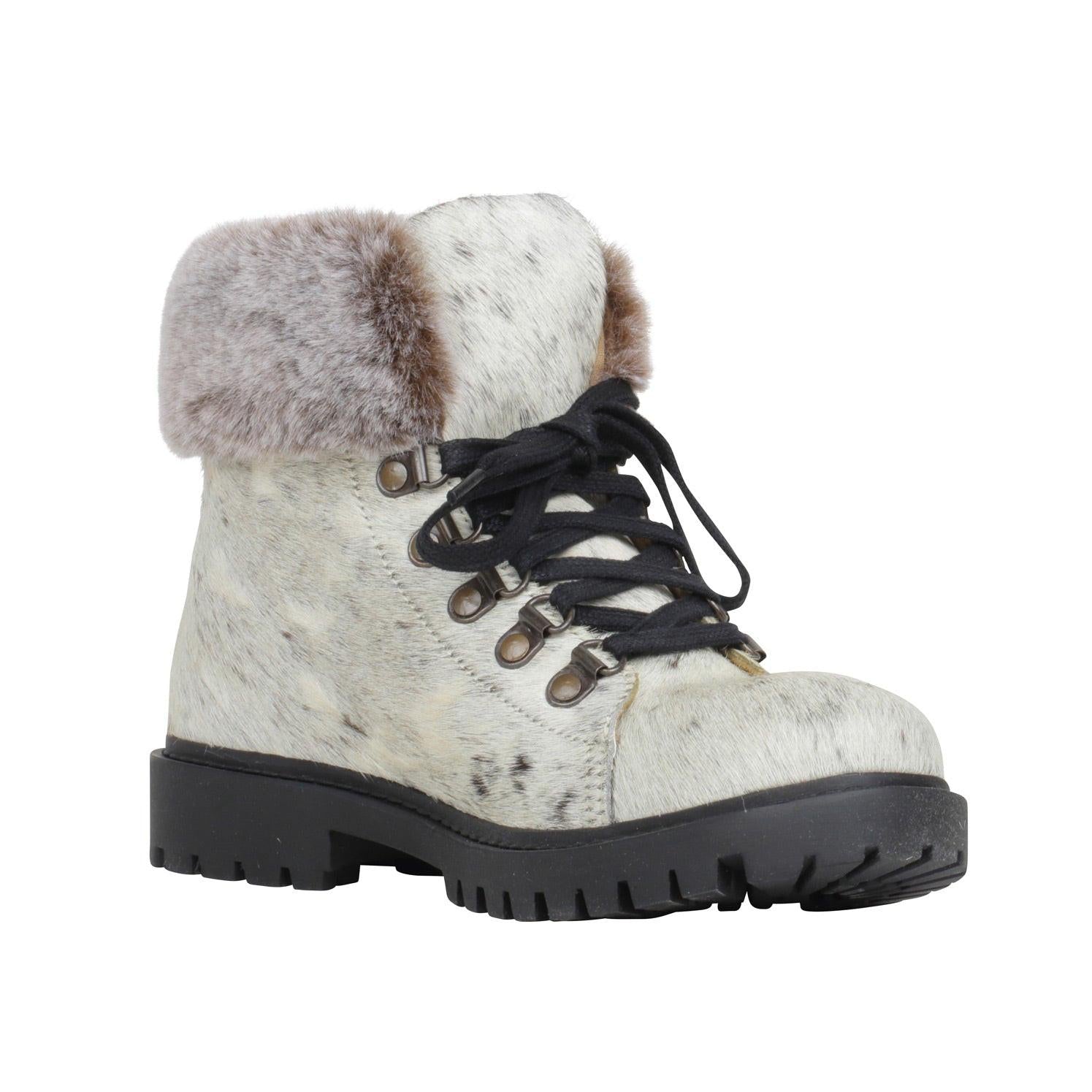 Turbulent Boots