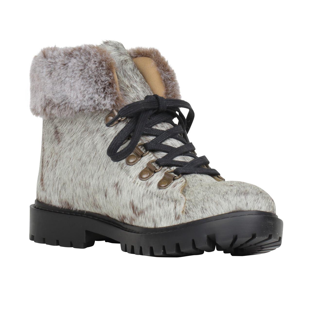 Turbulent Boots