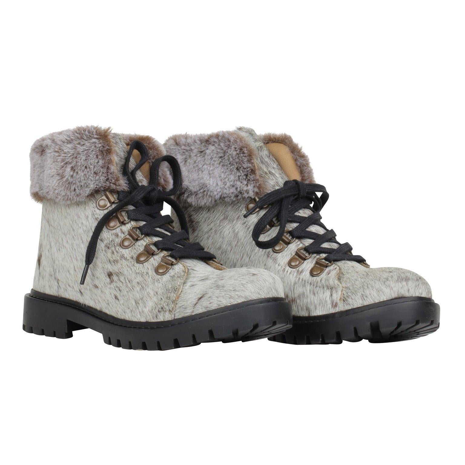 Turbulent Boots