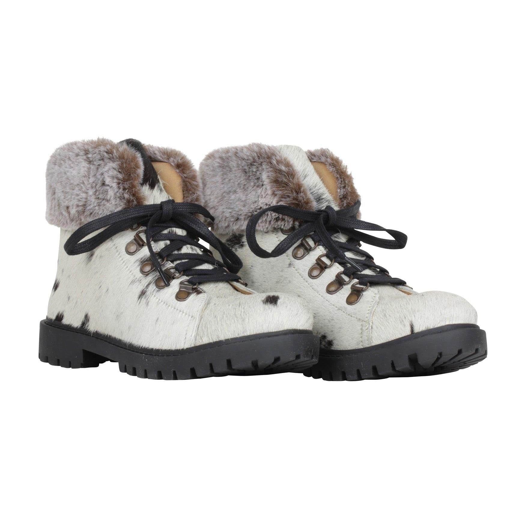 Turbulent Boots