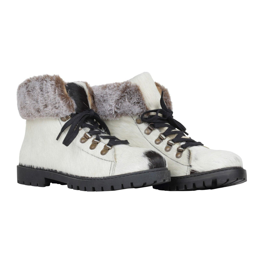 Turbulent Boots